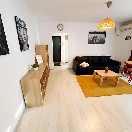 Downtown, Ideal For Longer Stays, Family Friendly - Nb73a *