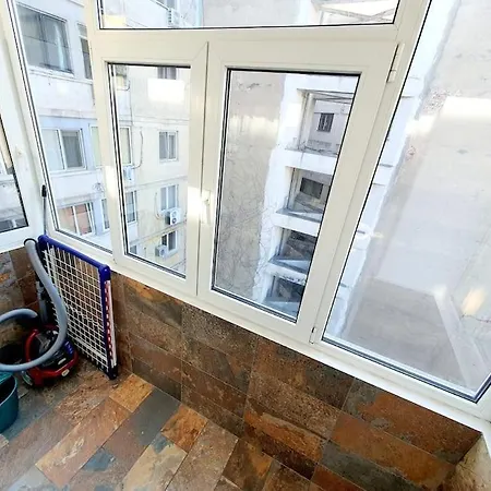 Apartment - Universitate *