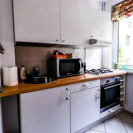 Downtown, Ideal For Longer Stays, Family Friendly - Nb73a * Boekarest