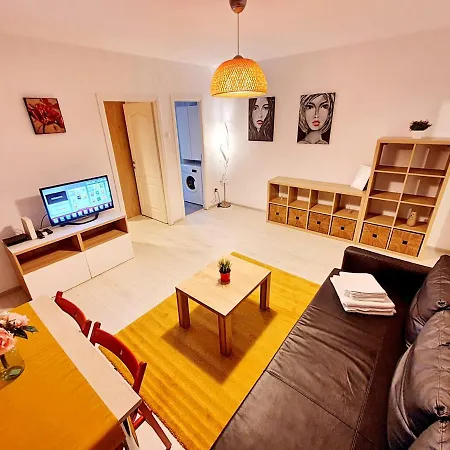 Downtown, Ideal For Longer Stays, Family Friendly - Nb73a