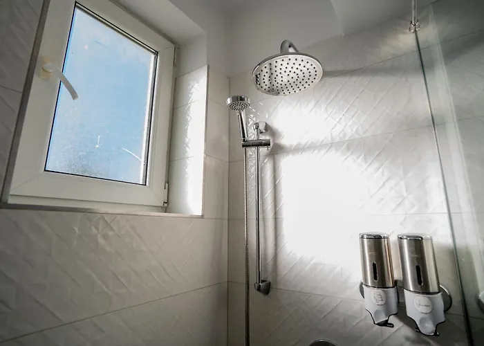 Downtown, Ideal For Longer Stays, Family Friendly - Nb73a 부쿠레슈티